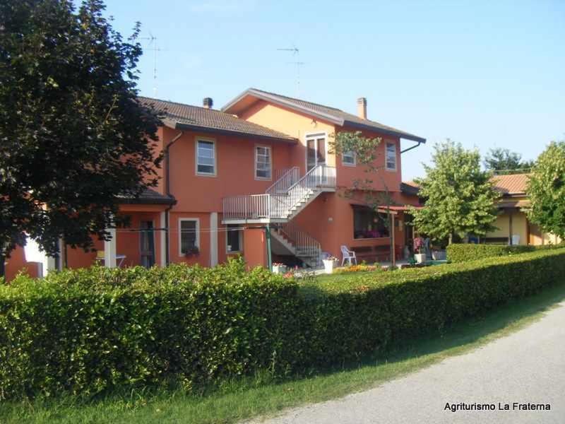 Farm stay La Fraterna Tolle
